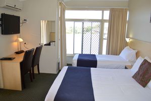 Standard Twin Room | Standard Twin Room | Riverside Twin Room